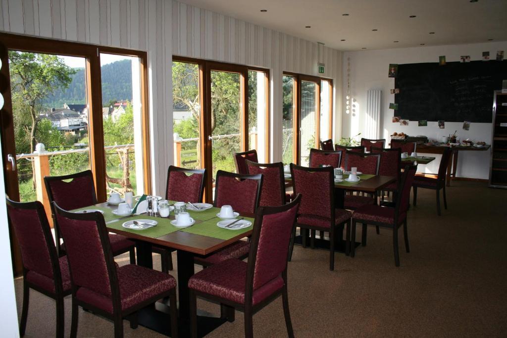 Hinter Den Spiegeln Hotel Heimbach Bagian luar foto